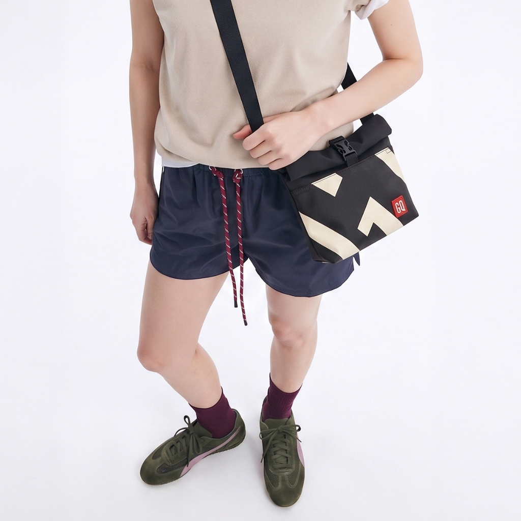 GQ Everyday Rolling Bag กระเป๋าสะพายข้างดีไซน์กะทัดรัด
