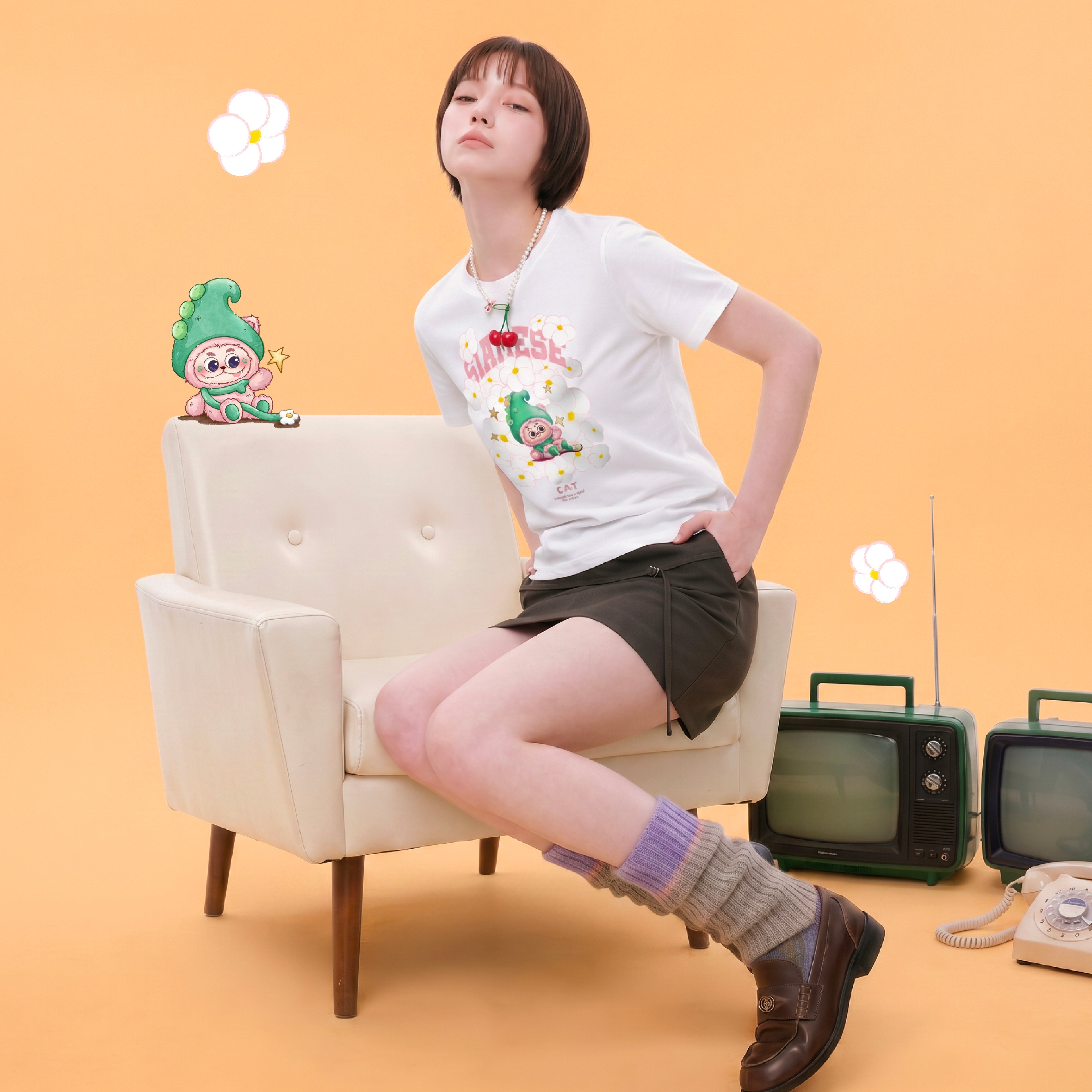 GQ Everyday x Gismow Unisex Pride T-Shirt เสื้อยืดลาย Gismow ธีม Pride