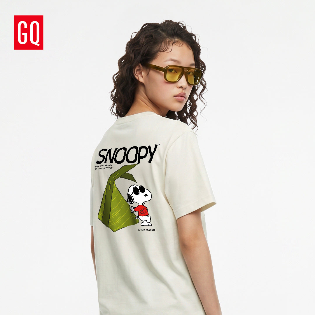 GQ Everyday x Peanuts™ Unisex Local Flavors T-Shirt เสื้อยืดลาย Snoopy ธีมรสชาติไทย